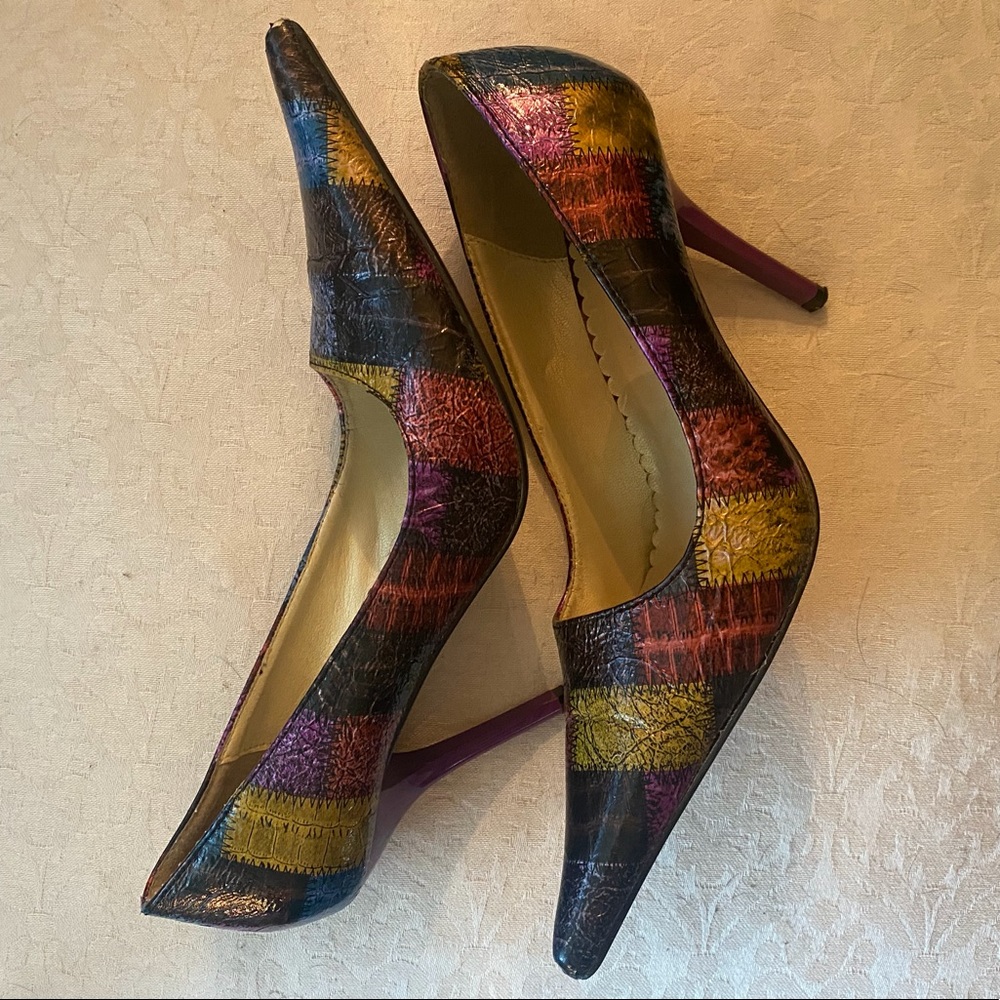 Multicolored shoe with purple 4 heel